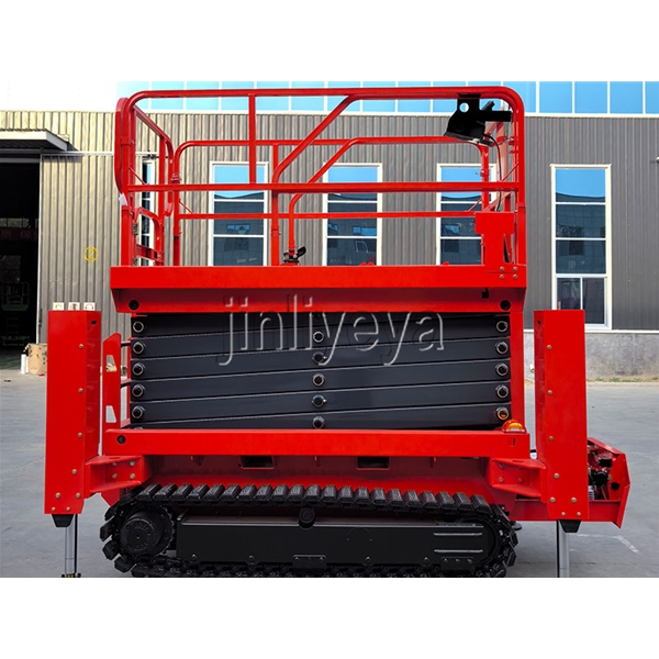 履帶自行升降機