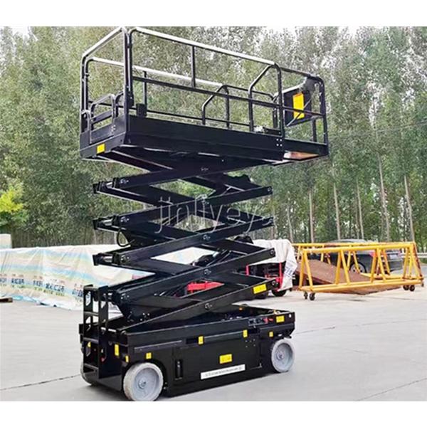 移動自行式升降機