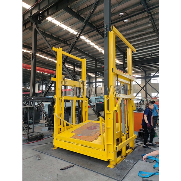 導(dǎo)軌式升降平臺(tái)