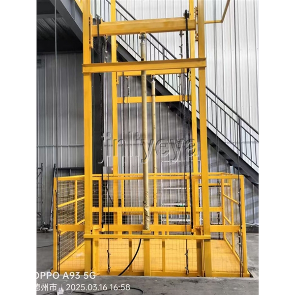 導(dǎo)軌式升降平臺(tái)