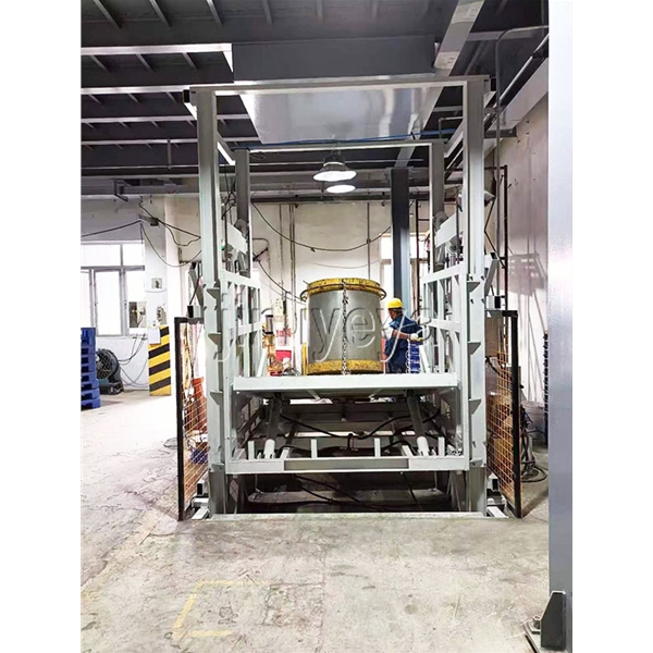 導(dǎo)軌式升降平臺(tái)